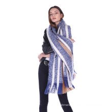 Women′s Winter Knitted Scarves /Shawls